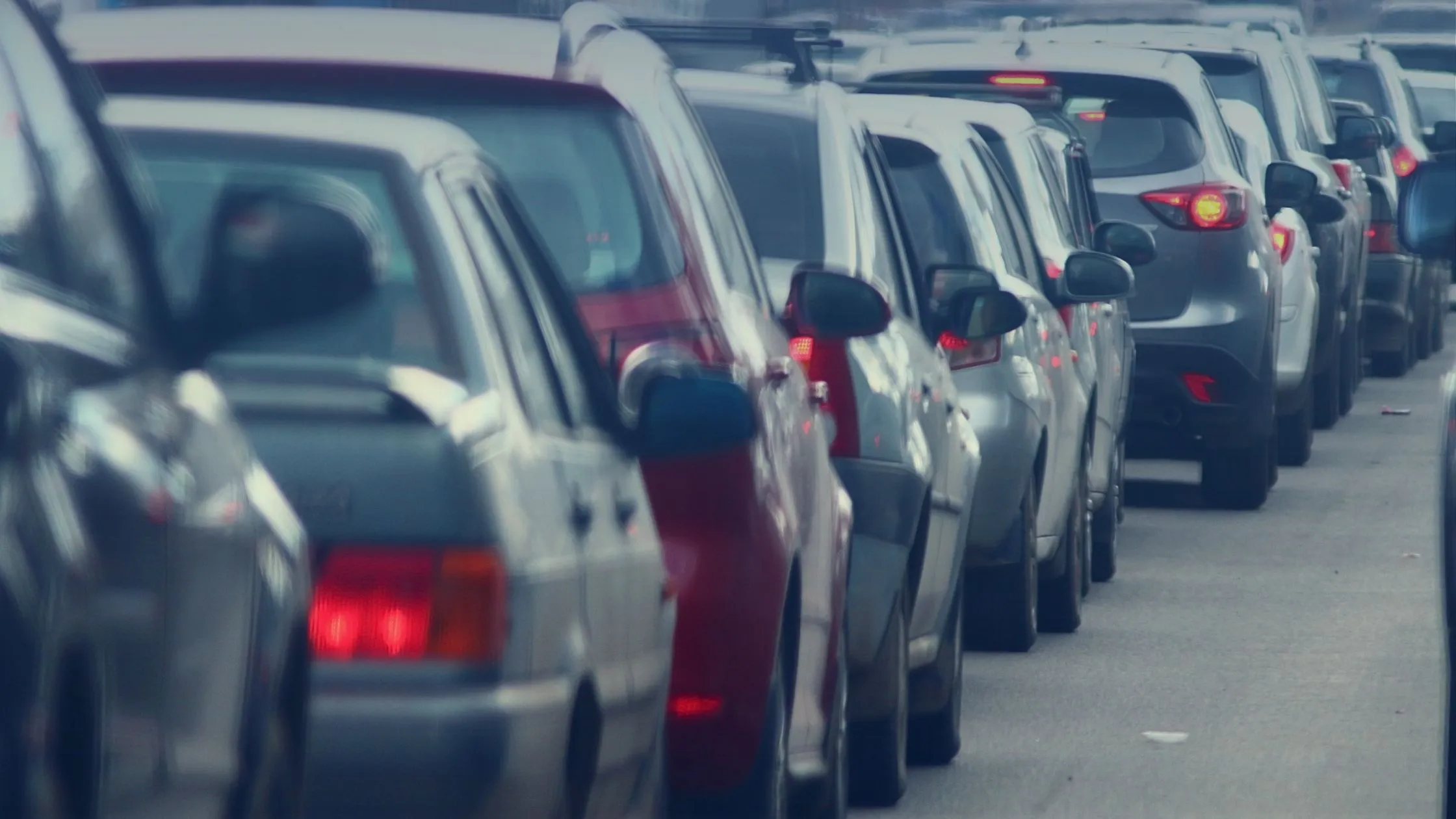 Trafik Güvenliğinde Yeni Dönem: Yasal Düzenlemeler ve Araç Sigortalarının Önemi